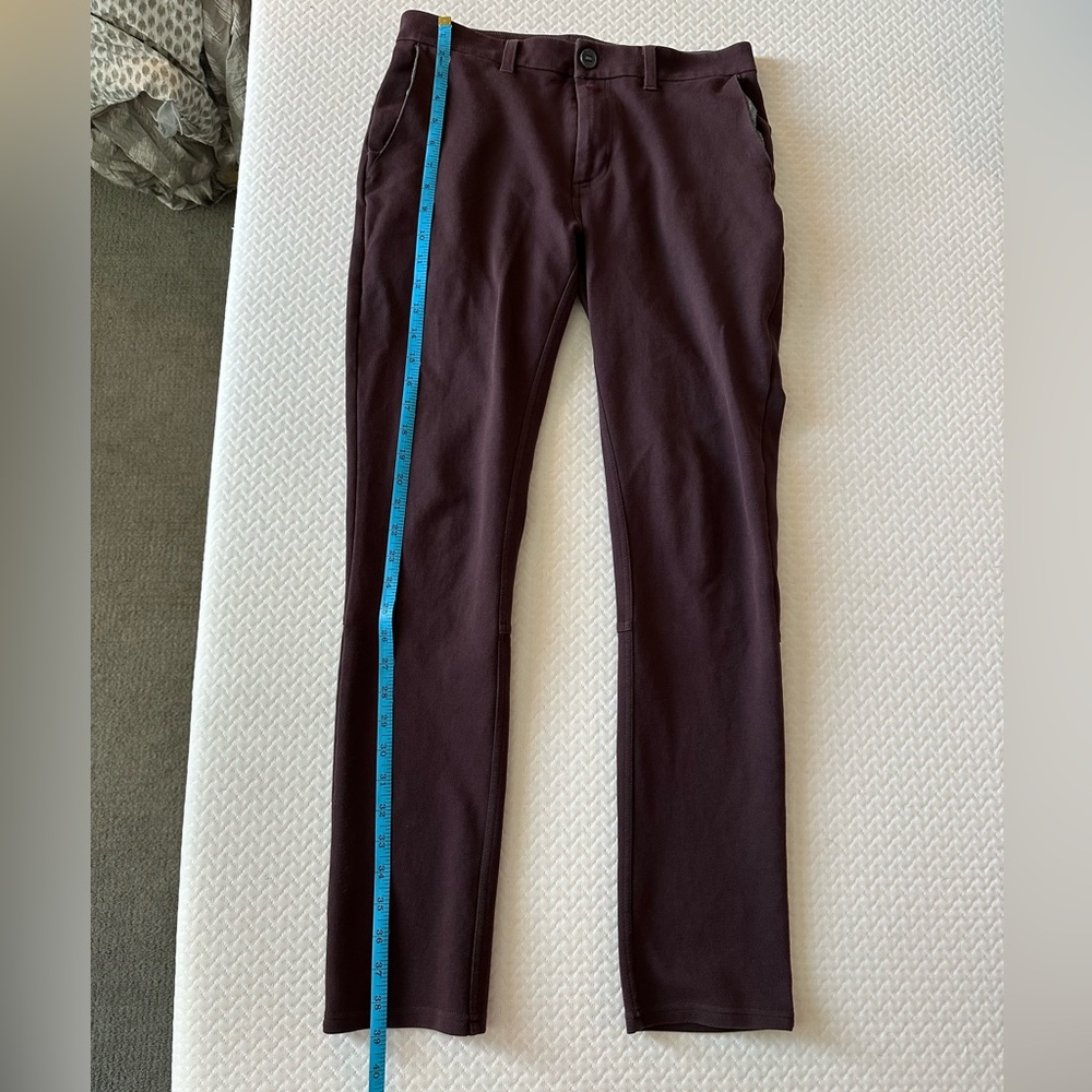 Vuori men’s Everything Chino pants comfortable pant size 30 burgundy